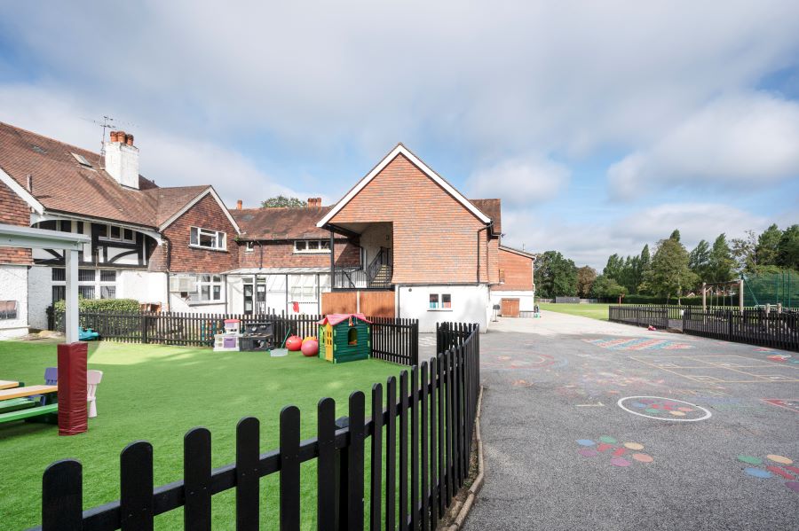 Cumnor House Girls School building