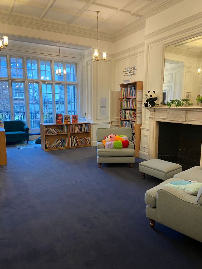 Queen's College Preparatory School — Multi