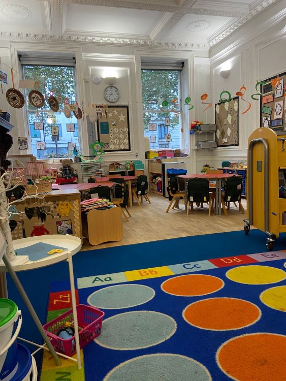 Queen's College Preparatory School — Multi