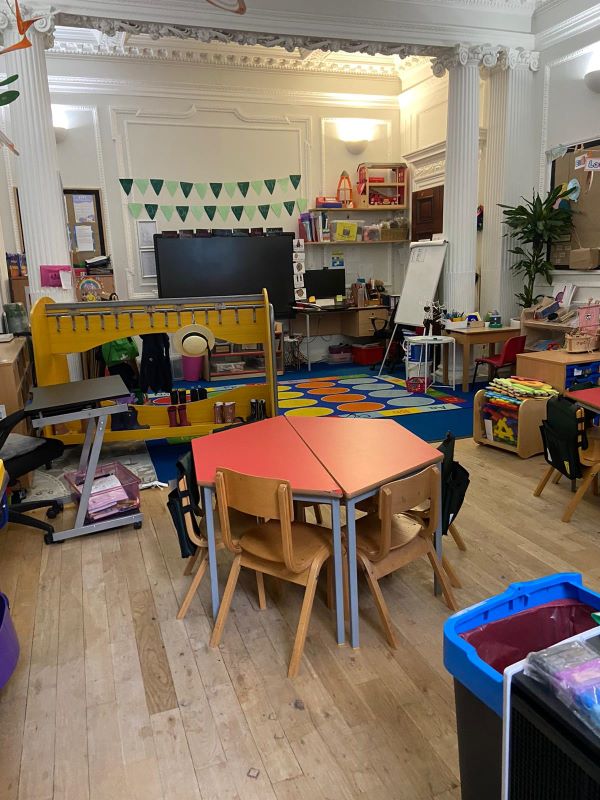 Queen's College Preparatory School — Multi